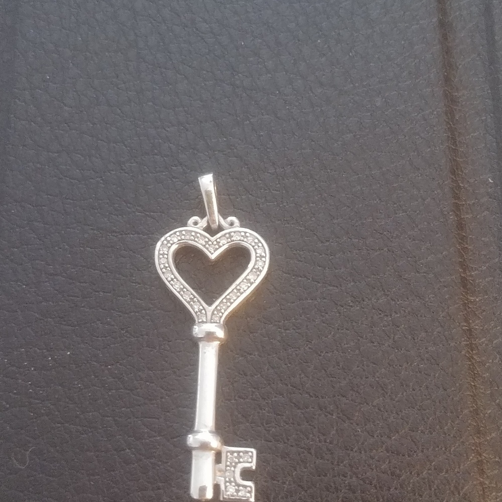 Jared heart shaped key